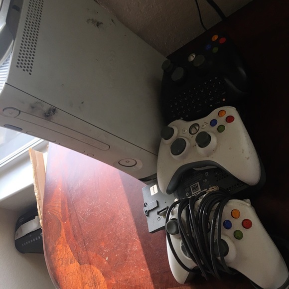 Xbox - Picture 2 of 4